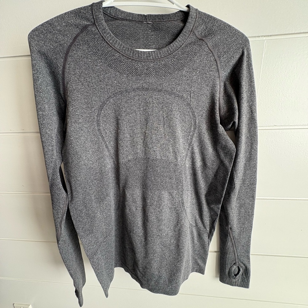 Women’s long sleeve lulu shirt